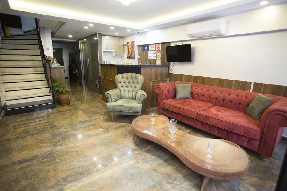 T-Square Residence Истанбул Екстериор снимка